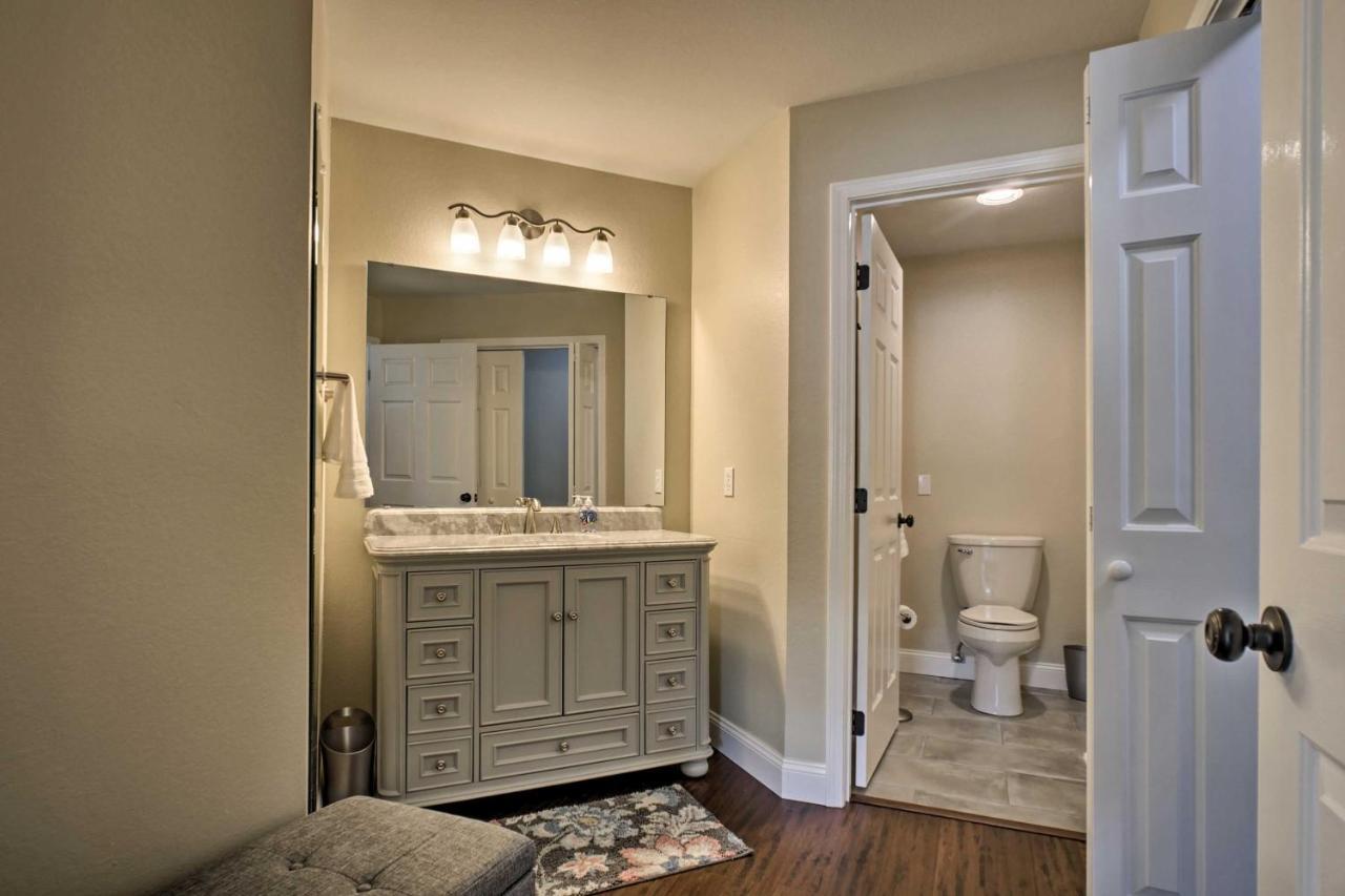 Branson Condo With Pool Access, Walk To Fishing Экстерьер фото